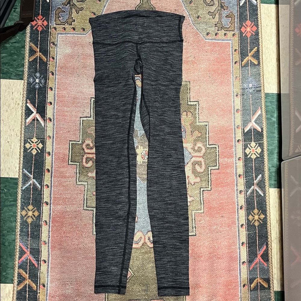 Lululemon Women’s textured grey Leggings